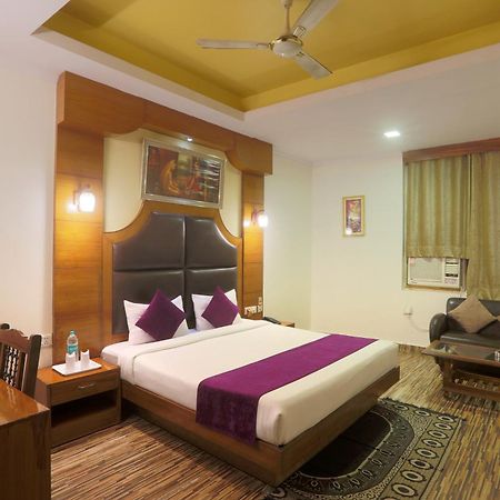 Hotel Castle Blue New Delhi Near Igi Airport Zewnętrze zdjęcie