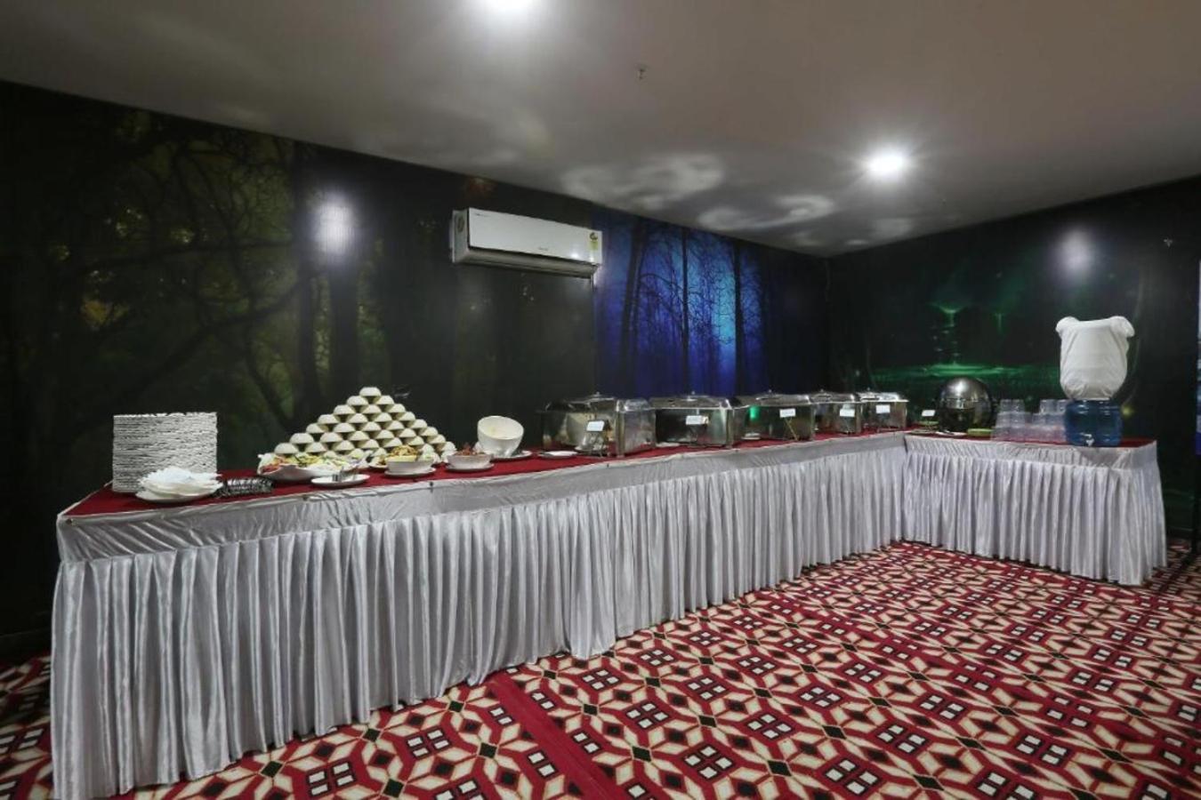 Hotel Castle Blue New Delhi Near Igi Airport Zewnętrze zdjęcie