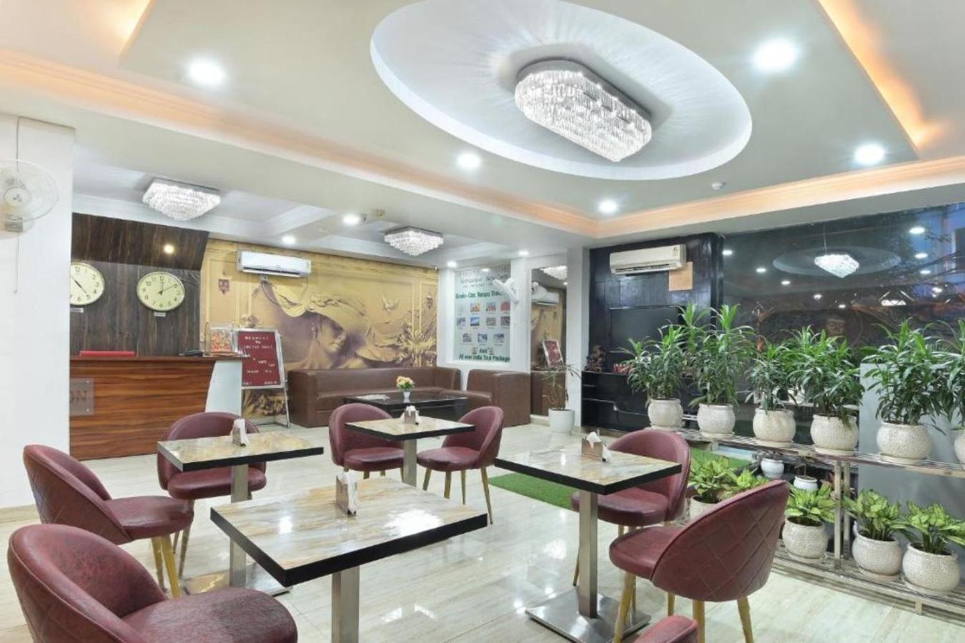 Hotel Castle Blue New Delhi Near Igi Airport Zewnętrze zdjęcie