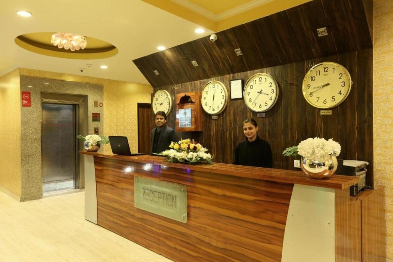Hotel Castle Blue New Delhi Near Igi Airport Zewnętrze zdjęcie