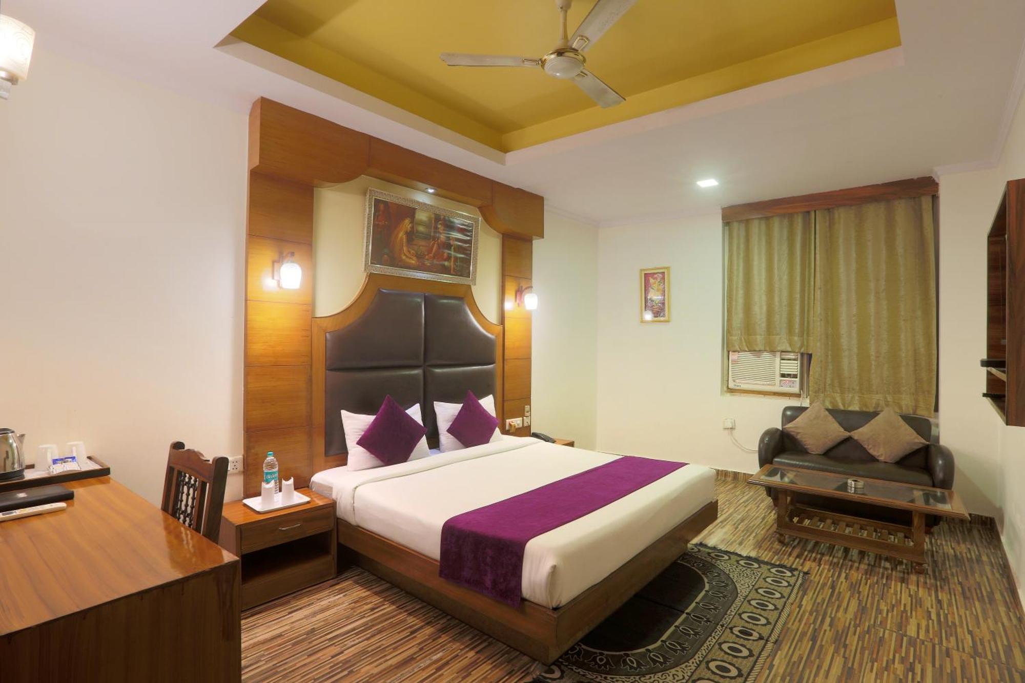 Hotel Castle Blue New Delhi Near Igi Airport Zewnętrze zdjęcie
