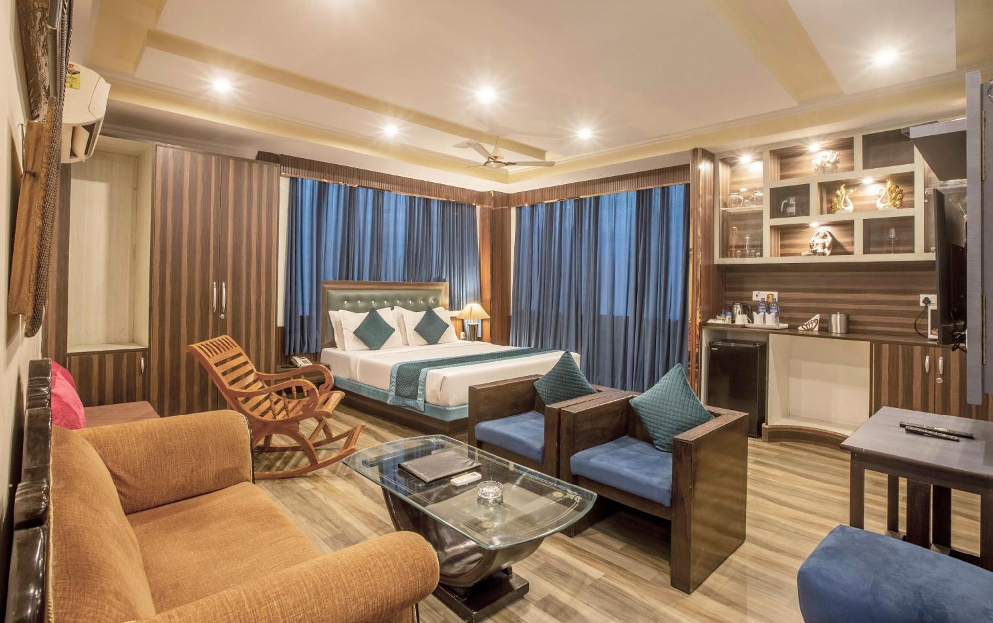 Hotel Castle Blue New Delhi Near Igi Airport Zewnętrze zdjęcie