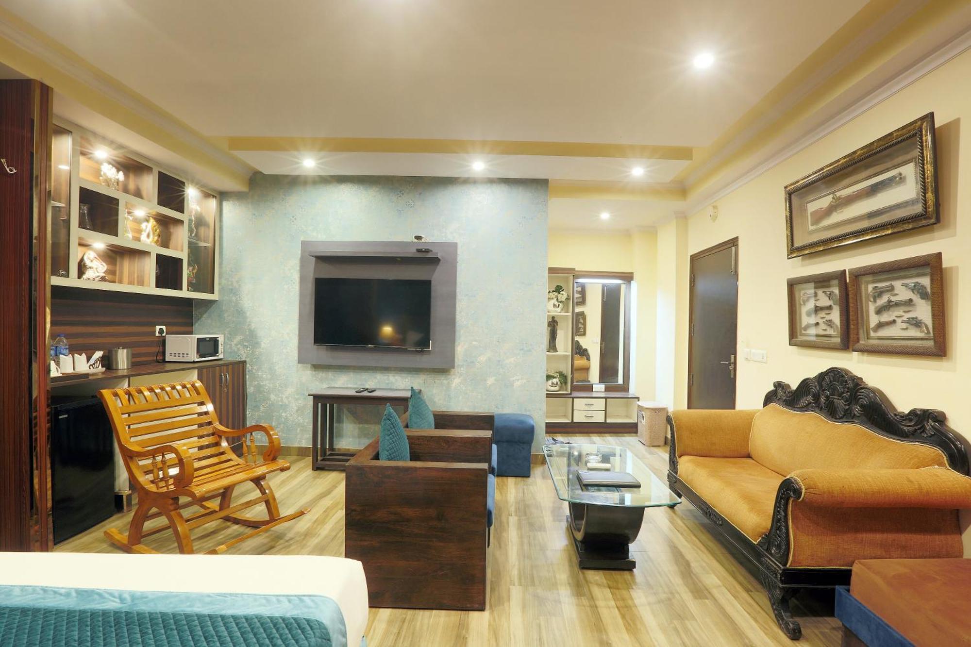 Hotel Castle Blue New Delhi Near Igi Airport Zewnętrze zdjęcie