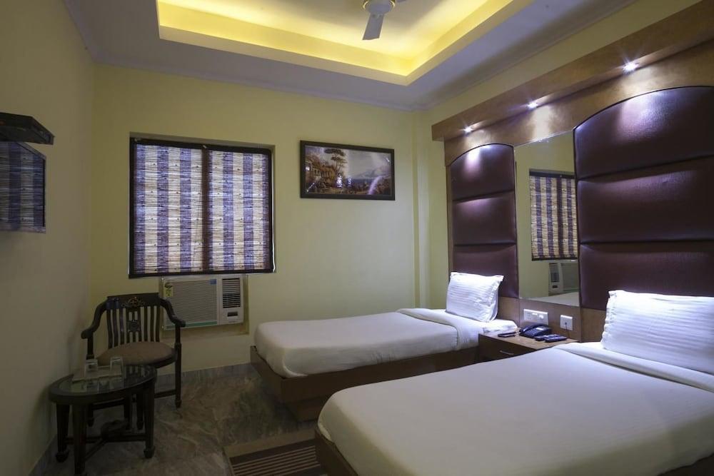 Hotel Castle Blue New Delhi Near Igi Airport Zewnętrze zdjęcie